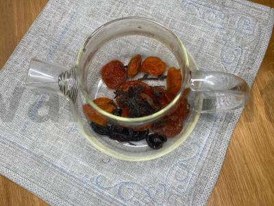 Uzbekų arbata su džiovintais vaisiais Žingsnis 2