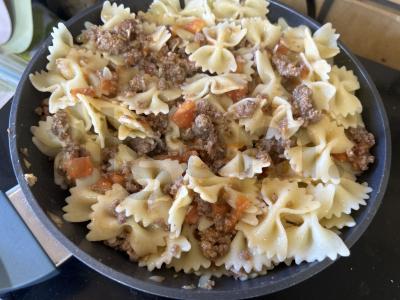 Farfalle makaronai su faršu ir daržovėmis Žingsnis 6