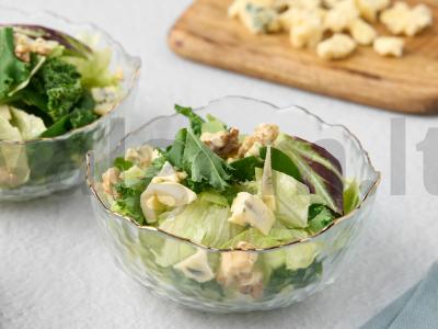 Salotas su karamelizuota kriauše ir mėlynuoju sūriu Žingsnis 4