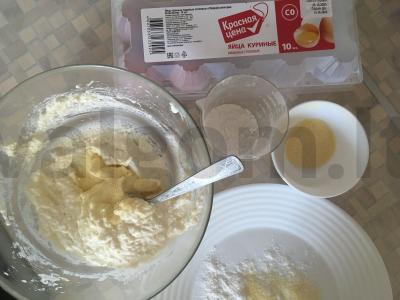 Sūrio blynai su ryžių miltais ir aviečių padažu Žingsnis 2