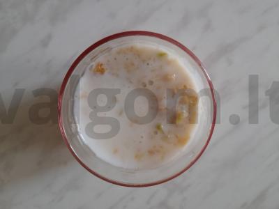 Kefyro kokteilis su obuoliu, cinamonu ir ciberžole Žingsnis 2