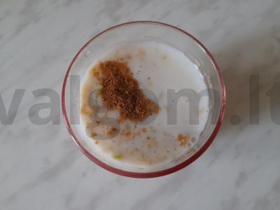 Kefyro kokteilis su obuoliu, cinamonu ir ciberžole Žingsnis 3