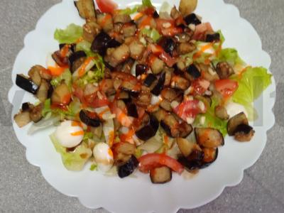 Salotas su mocarela ir baklažanu Žingsnis 8