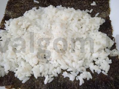 Rulonai su krevetėmis ir ikrais Žingsnis 1