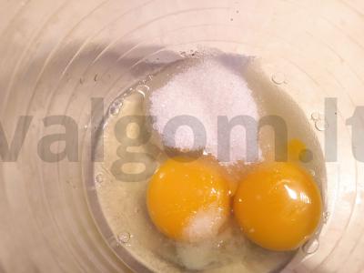 Blynai su varškės sūriu ir raudonąja ikra Žingsnis 1