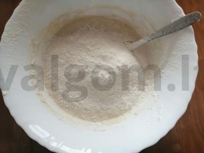 Kopūstų pyragėliai be raugo tešloje Žingsnis 3