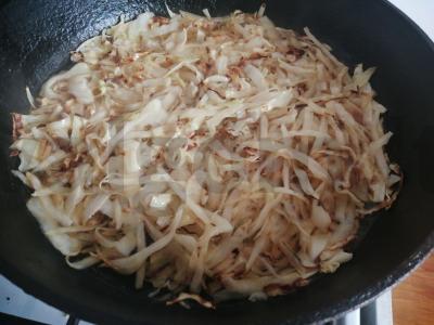 Kopūstų pyragėliai be raugo tešloje Žingsnis 6