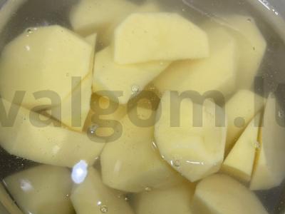 Bulvės „Bendly“ su daržovėmis Žingsnis 1