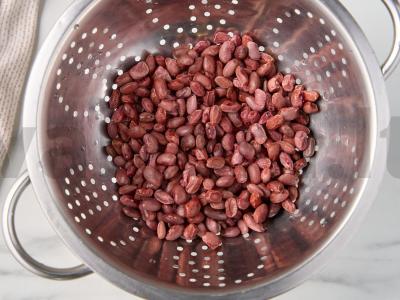 Aromatingos kotletai su raudonaisiais pupelėmis ir bulvėmis Žingsnis 3