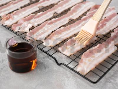 Karamele apibarstytas bekonas Žingsnis 2