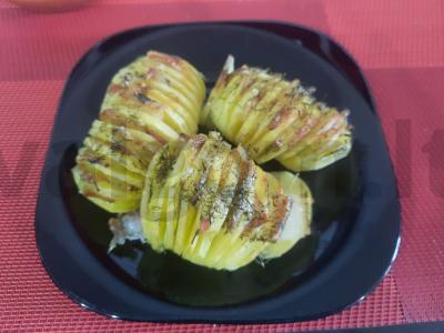 Kepta bulvė „Harmoshka“ pagrindine nuotrauka