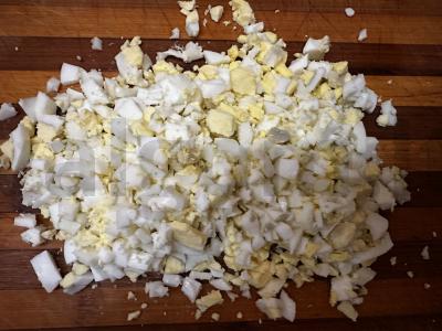 Salotas su rūkytomis vištienos krūtinėlėmis, korėjietiška morkomis ir pupelėmis Žingsnis 2