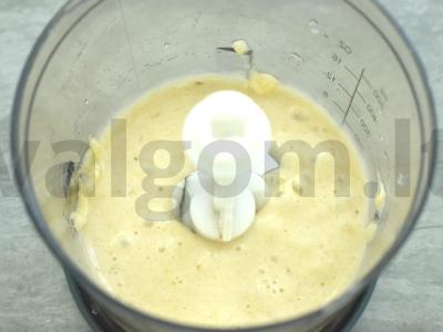 Vanilinis kokteilis su kefyru ir bananais Žingsnis 3