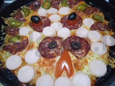 Pica su rūkytomis dešromis, dešrelėmis ir jalapeño pipirais Žingsnis 9