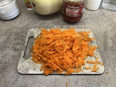 Žiemai skirta cukinijų salotos „Sergijevo Posado“ Žingsnis 3