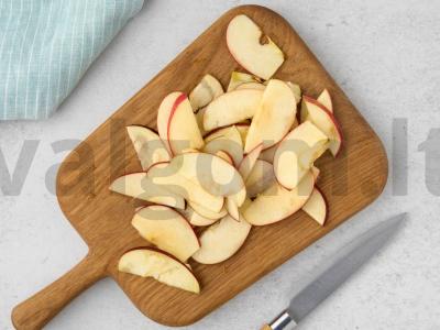 Sluoksniuotos rožės su obuoliais Žingsnis 2