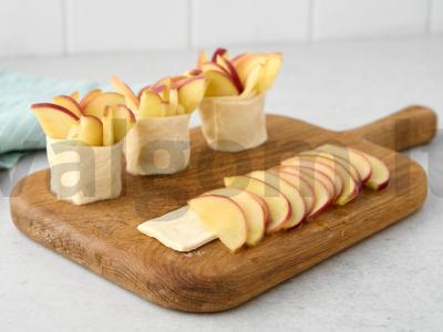 Sluoksniuotos rožės su obuoliais Žingsnis 6