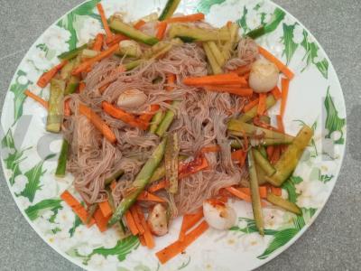 Funchosa su jūros midijomis Žingsnis 10