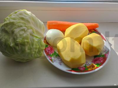 Jaunųjų kopūstų boršas Žingsnis 1