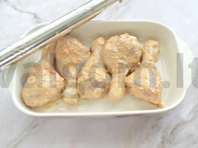 Kepti vištienos blauzdelės majoneze Žingsnis 4