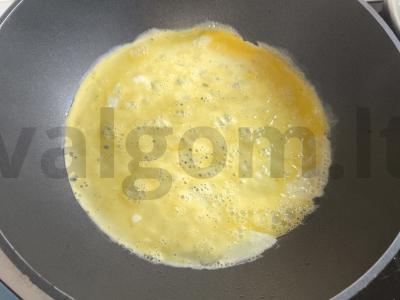 Salotas su pievagrybiais, sūriu ir vištiena Žingsnis 5