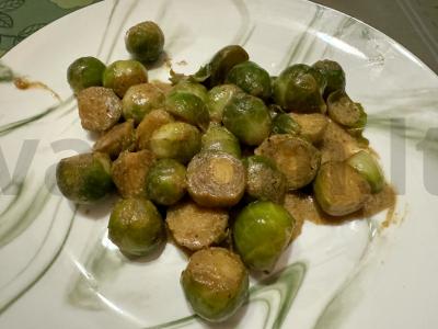 Troškinta Briuselio kopūstai grietinėje pagrindine nuotrauka