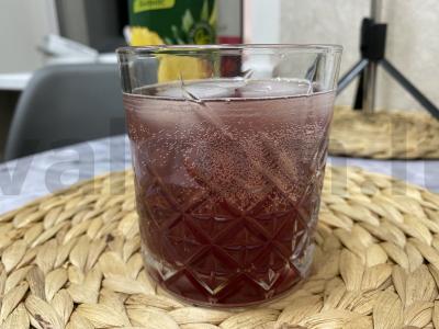 Be alkoholinis aviečių-ananasų kokteilis Žingsnis 4