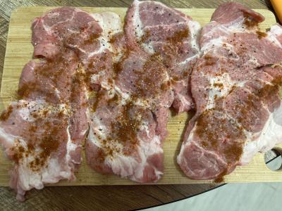 Kiaulienos ritinėliai su varškės sūrio ir paprikos įdaru Žingsnis 2