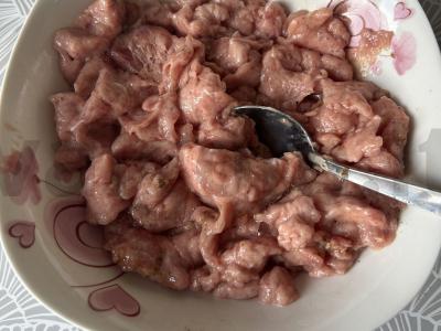 Pica-sumuštinis su kalakutiena ir sūriu Žingsnis 1