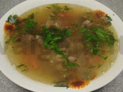 Tatarija su jautiena ir česnaku pagrindine nuotrauka