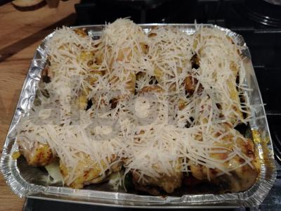 Vištienos blauzdelės, keptos ant daržovių Žingsnis 4