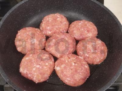 Kotletai su cukinija Žingsnis 6