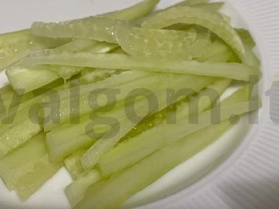 Rulonai su agurkais ir varškės sūriu Žingsnis 2