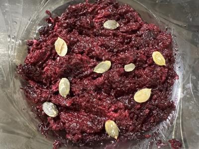 Burokėlių salotas su moliūgų sėklomis Žingsnis 4