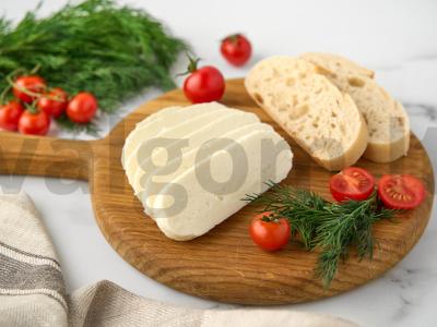 Adygei sūris su kefyru pagrindine nuotrauka