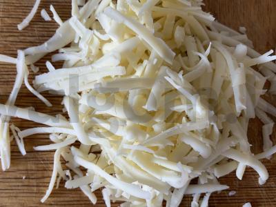 Pomidorų-sūrio plokštelė su žolelėmis Žingsnis 3