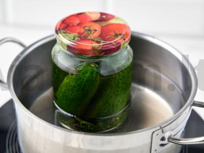 Traškūs marinuoti agurkai žiemai Žingsnis 5