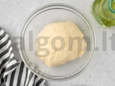 Pyragas su ryžiais, moliūgu ir razinomis Žingsnis 5