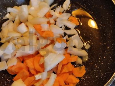 Kreminiai blyneliai su kiškio mėsa Žingsnis 1