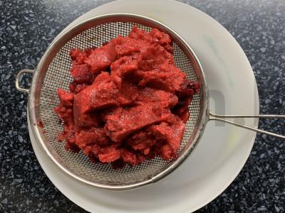 Gėrimas iš spanguolių, šaltalankių ir medaus Žingsnis 2