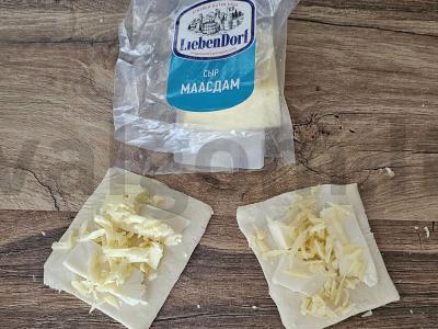 Sluoksniuota tešla su sūriu ir džiovintais pomidorais Žingsnis 4