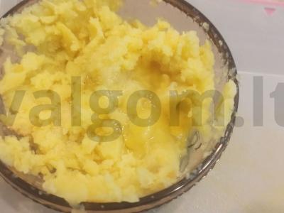 Bulvių blynas keptuvėje Žingsnis 3