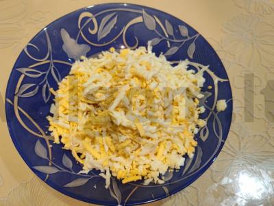 Sluoksniuotas salotas su rūkytomis vištienos krūtinėlėmis Žingsnis 2