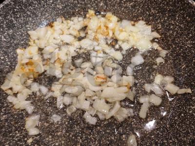 Sluoksniuotas salotas su rūkytomis vištienos krūtinėlėmis Žingsnis 4