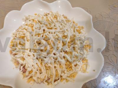 Sluoksniuotas salotas su rūkytomis vištienos krūtinėlėmis Žingsnis 11