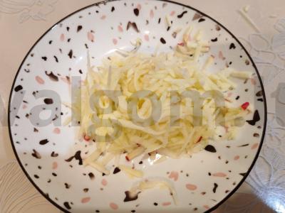 Sluoksniuotas salotas su rūkytomis vištienos krūtinėlėmis Žingsnis 13