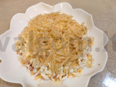 Sluoksniuotas salotas su rūkytomis vištienos krūtinėlėmis Žingsnis 14