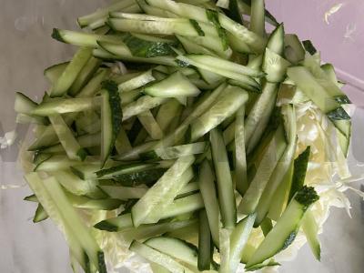 Kopūstų salotas su krapais „Lengvas“ Žingsnis 2