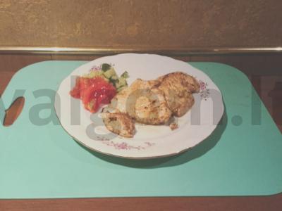 Kalakutiena sojų-majonezo padaže pagrindine nuotrauka