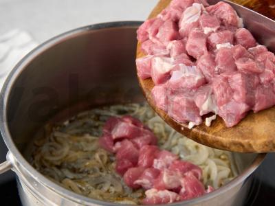 Šči su kiauliena ir grybais Žingsnis 3